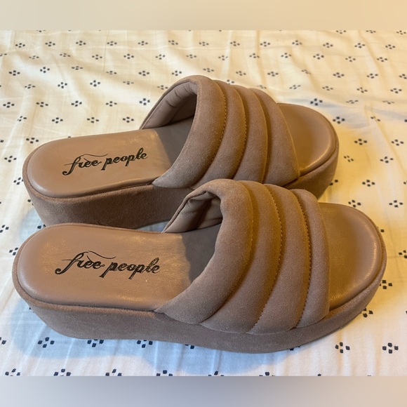 Free People Almost Paradise Platform Sandals in Tan/Beige - Size 38 / US 8-8.5 - Picture 2 of 7